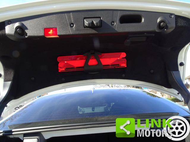 MERCEDES-BENZ E 220 usata, con Luci diurne