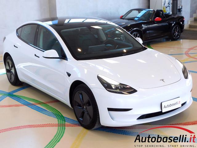 TESLA Model 3 usata, con Specchietti laterali elettrici