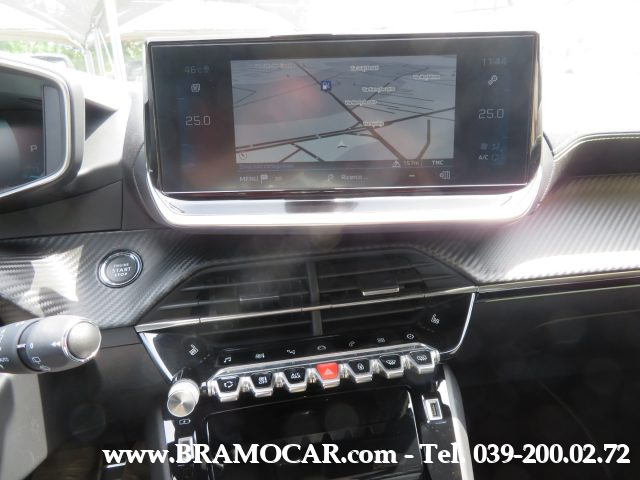 PEUGEOT 208 usata, con Volante in pelle