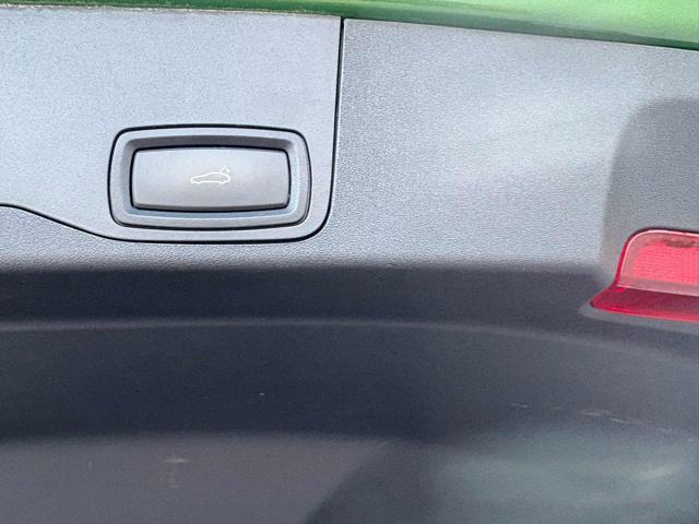 PORSCHE Taycan usata, con Lettore CD