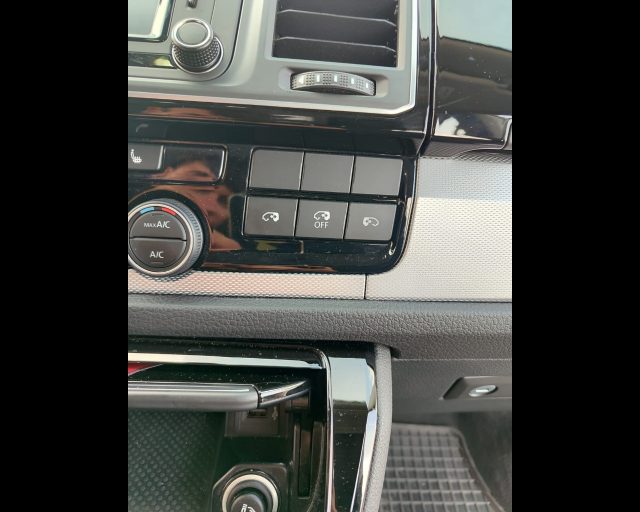VOLKSWAGEN Multivan usata 14
