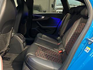 AUDI RS4 usata, con Sedile posteriore sdoppiato