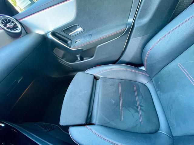 MERCEDES-BENZ CLA 200 usata, con Leve al volante