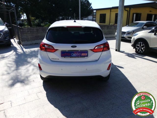 FORD Fiesta usata, con Autoradio