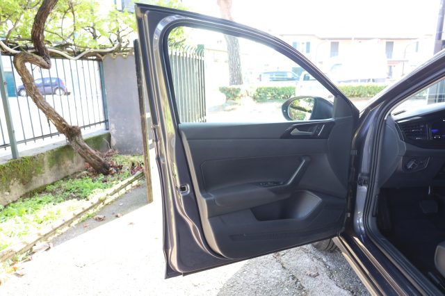 VOLKSWAGEN Taigo usata, con Fari bi-xeno