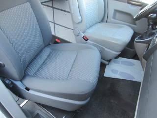 VOLKSWAGEN T5 usata 40