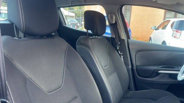 RENAULT Clio usata, con Bluetooth