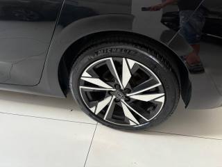 PEUGEOT 308 usata, con Touch screen