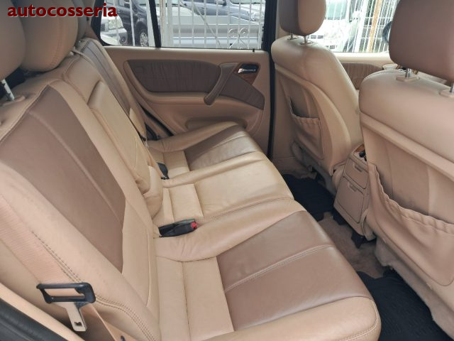 MERCEDES-BENZ ML 270 usata, con Chiusura centralizzata