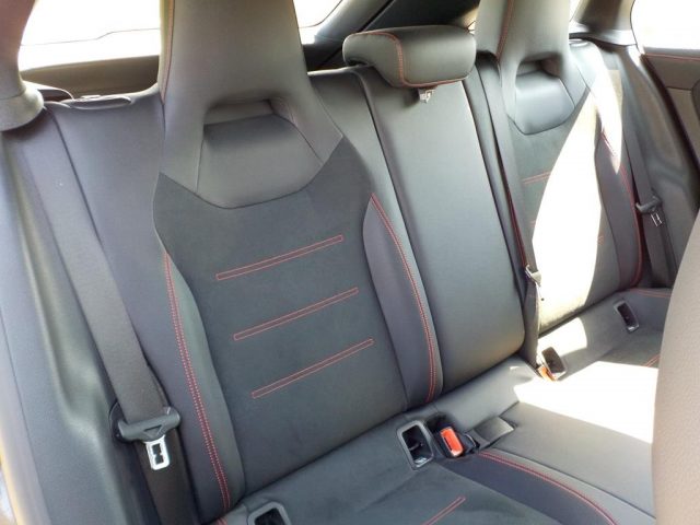 MERCEDES-BENZ CLA 200 usata, con Autoradio digitale