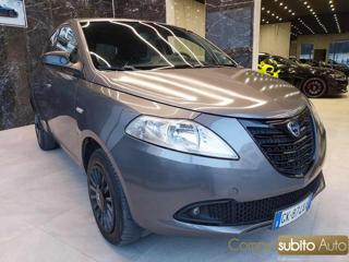 LANCIA Ypsilon usata, con Airbag