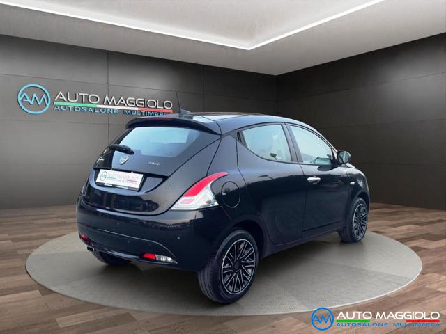 LANCIA Ypsilon usata, con Autoradio