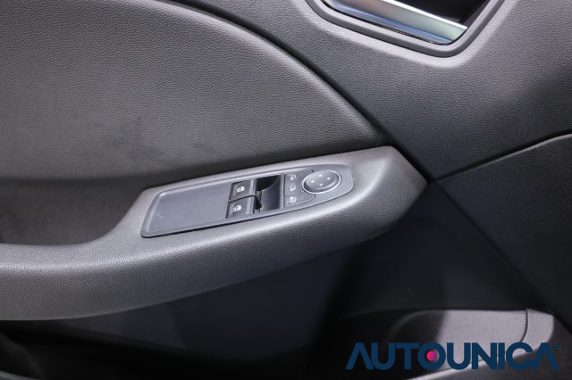 RENAULT Clio usata, con Sensore di luce