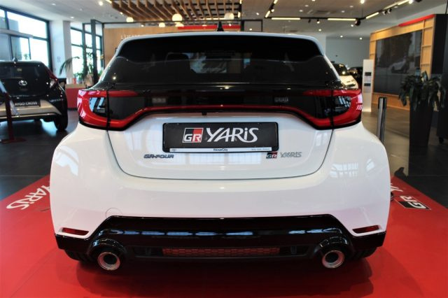 TOYOTA Yaris usata, con Alzacristalli elettrici