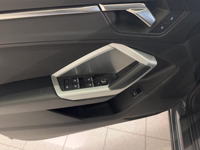 AUDI Q3 usata, con Volante in pelle