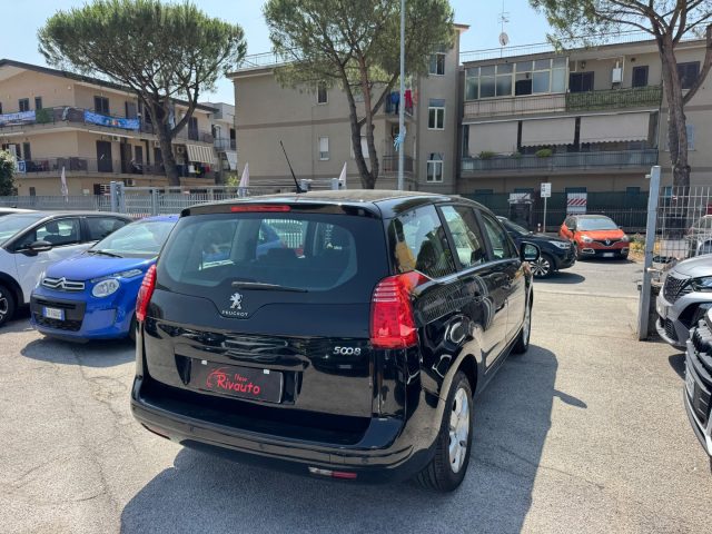 PEUGEOT 5008 usata, con Autoradio