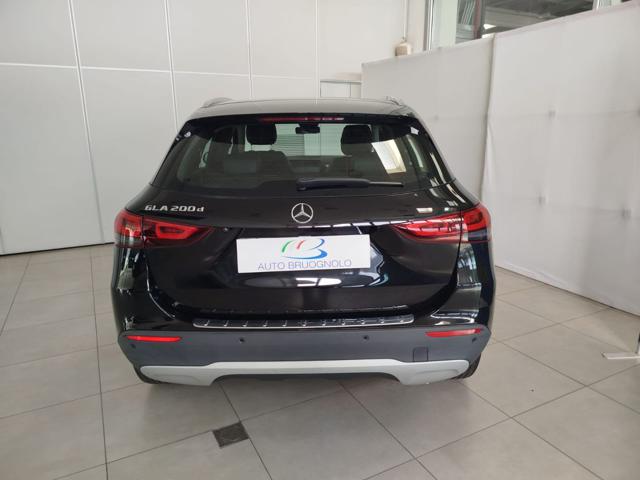 MERCEDES-BENZ GLA 200 usata, con Autoradio
