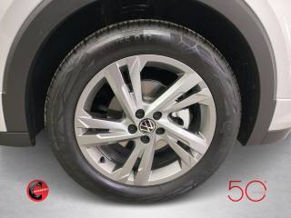 VOLKSWAGEN T-Cross usata 19