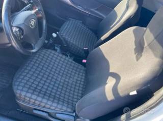 TOYOTA iQ usata, con Airbag