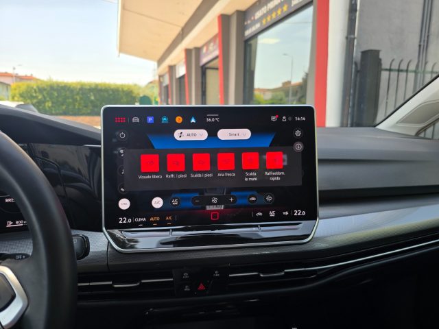 VOLKSWAGEN Golf usata, con Apple CarPlay