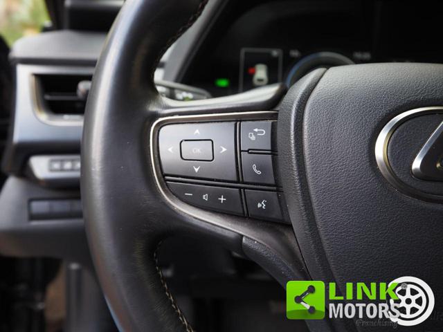 LEXUS UX 250h usata, con Airbag testa