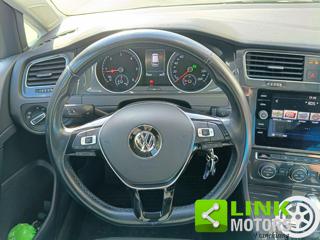 VOLKSWAGEN Golf usata, con USB