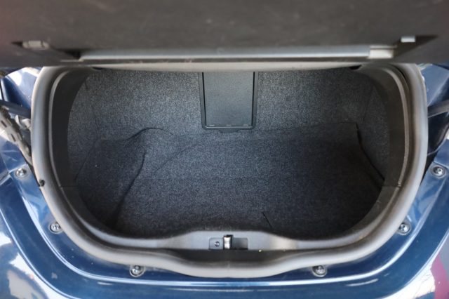VOLKSWAGEN New Beetle usata 61