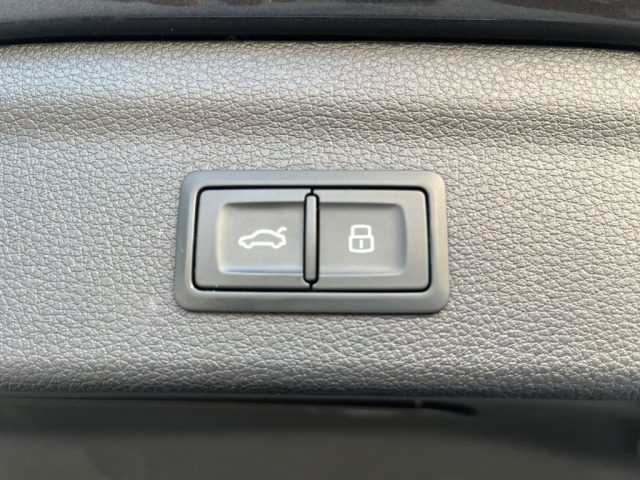 AUDI Q3 usata, con Sensori di parcheggio posteriori