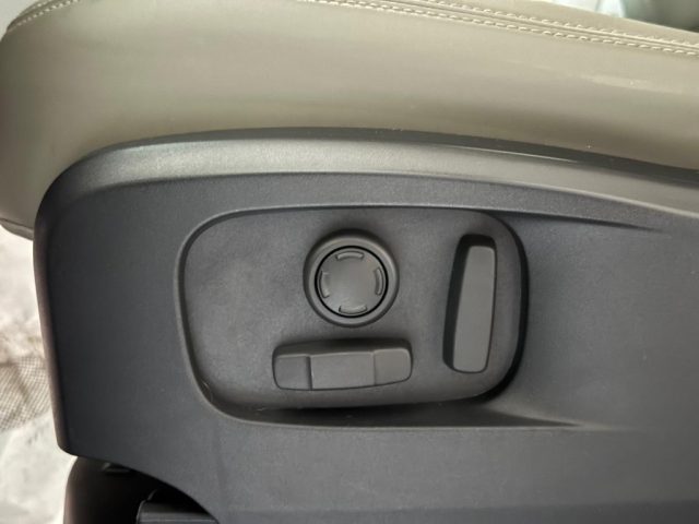 LAND ROVER Defender usata, con Sensore di luce