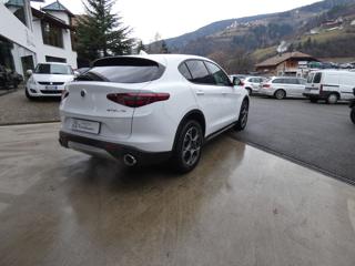 ALFA ROMEO Stelvio usata, con Alzacristalli elettrici