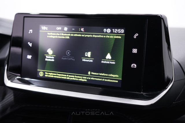 PEUGEOT 2008 usata, con Sistema di navigazione