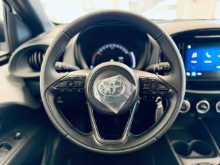 TOYOTA Aygo X usata, con USB