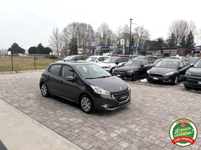 PEUGEOT 208 usata, con Alzacristalli elettrici