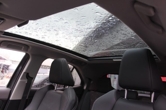 TOYOTA Yaris Cross usata, con Bracciolo