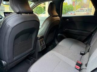RENAULT Captur usata, con Volante in pelle