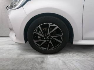 TOYOTA Yaris usata, con Bracciolo