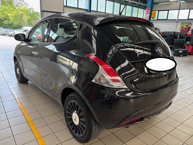 LANCIA Ypsilon usata, con Autoradio