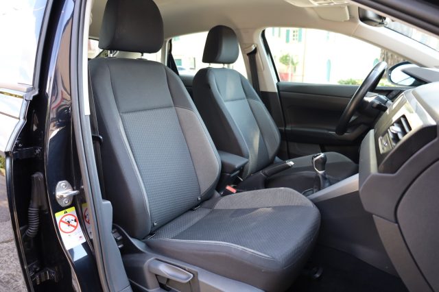 VOLKSWAGEN Taigo usata 123