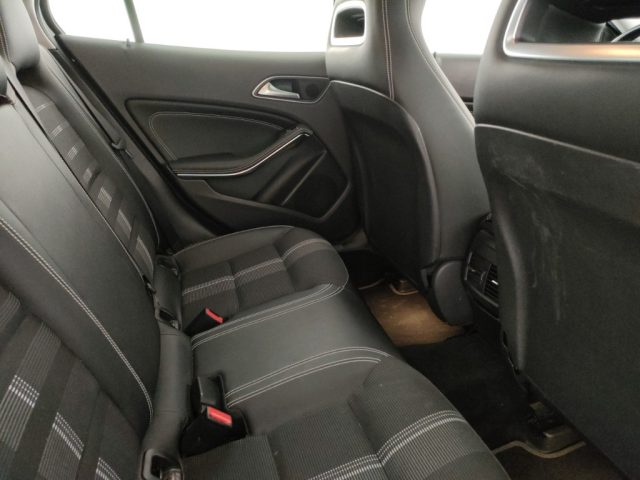 MERCEDES-BENZ GLA 180 usata, con Climatizzatore