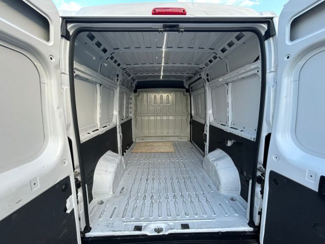 PEUGEOT Boxer usata 10