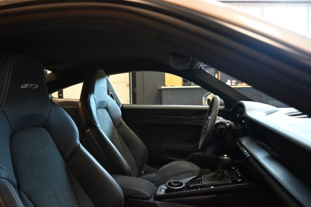 PORSCHE 992 usata 31