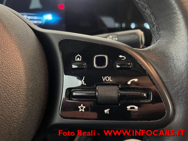 MERCEDES-BENZ GLB 180 usata, con Touch screen