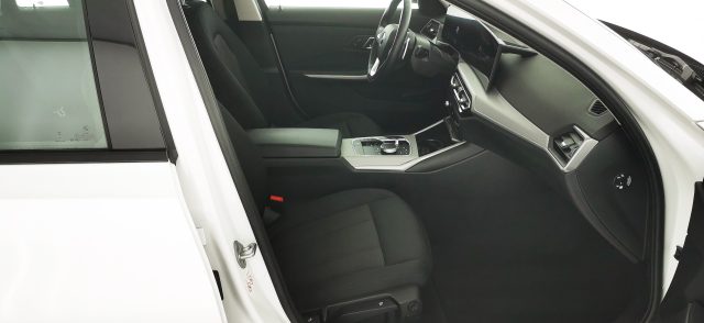 BMW 320 usata, con Fari full-led