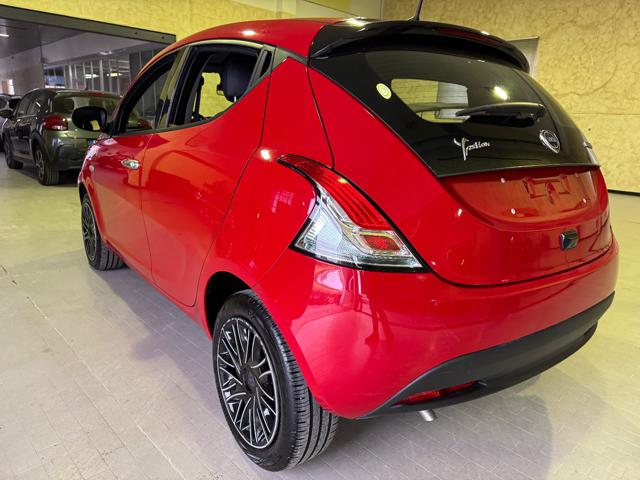 LANCIA Ypsilon usata, con Autoradio