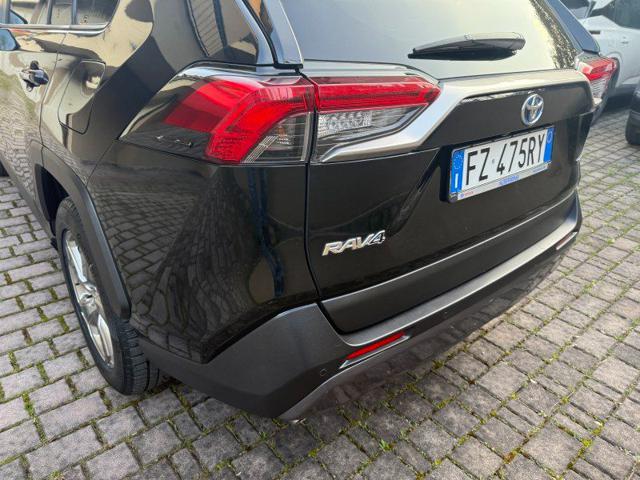 TOYOTA RAV 4 MY23 usata, con Sensore di luce
