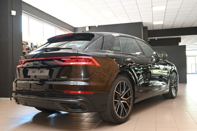 AUDI Q8 usata 2