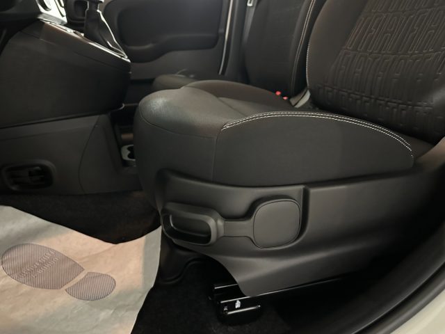 FIAT New Panda usata, con USB