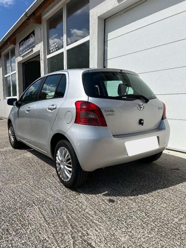 TOYOTA Yaris usata, con Servosterzo