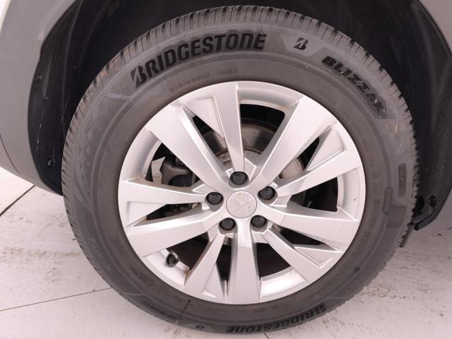 PEUGEOT 3008 usata, con Autoradio digitale