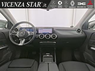 MERCEDES-BENZ GLA 180 usata, con Alzacristalli elettrici